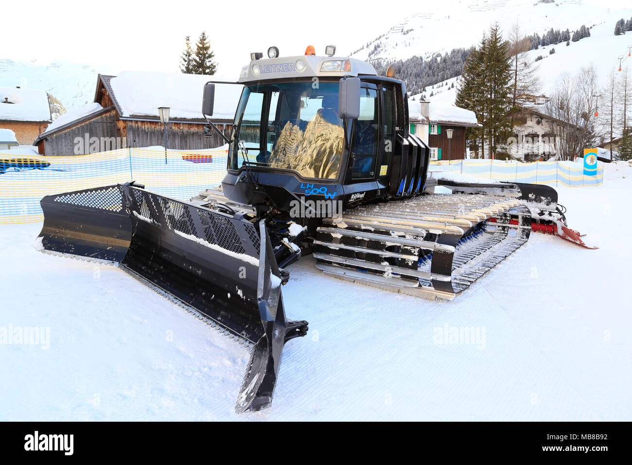 Blick auf die stadt Lech am Arlberg, Alpine Ski Resort in der Nähe von Zürs, St. Anton und Stuben am Arlberg in Österreich. Stockfoto