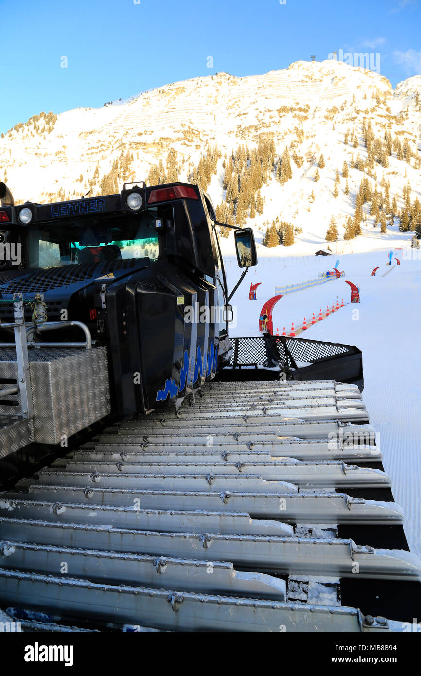 Blick auf die stadt Lech am Arlberg, Alpine Ski Resort in der Nähe von Zürs, St. Anton und Stuben am Arlberg in Österreich. Stockfoto