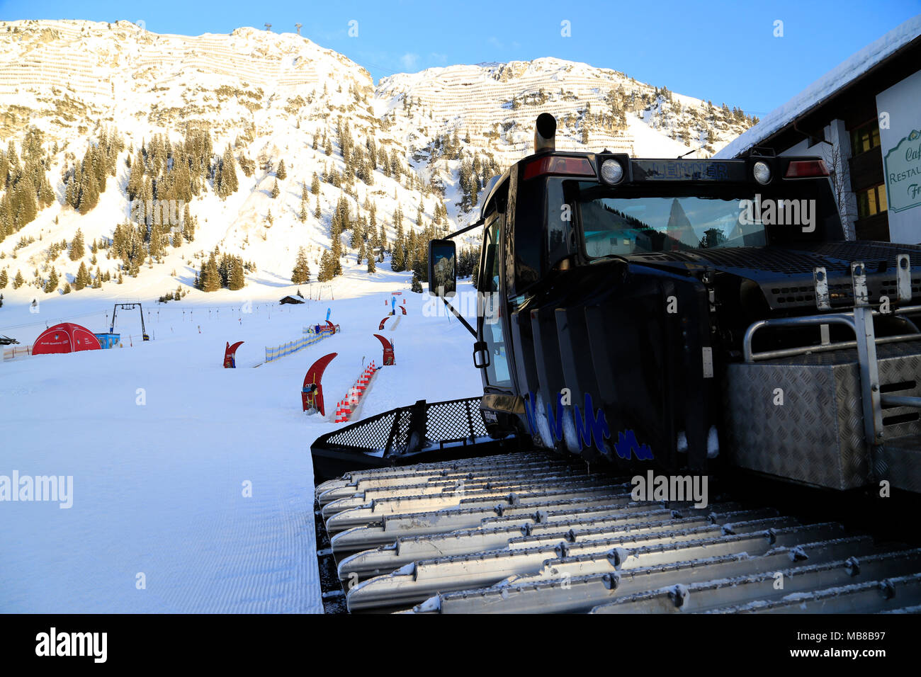Blick auf die stadt Lech am Arlberg, Alpine Ski Resort in der Nähe von Zürs, St. Anton und Stuben am Arlberg in Österreich. Stockfoto