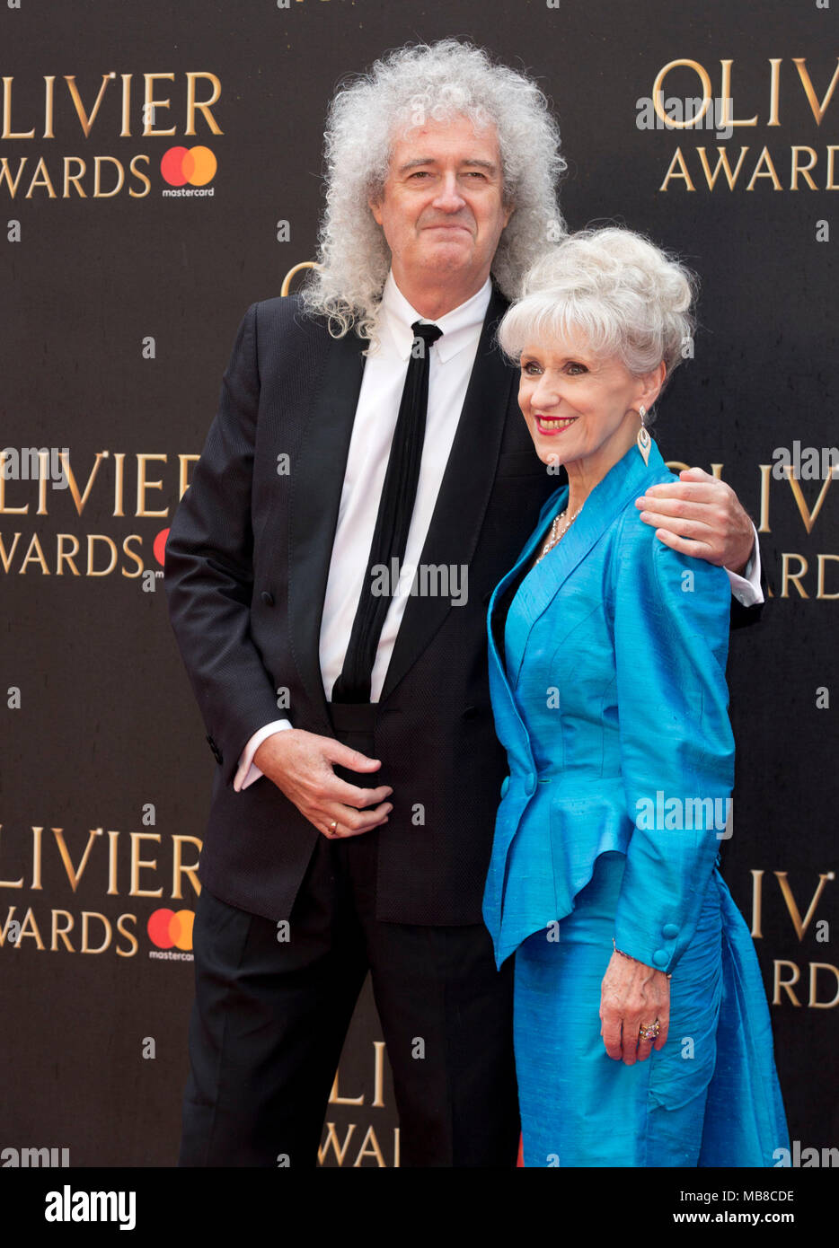 Brian May und Anita Dobson für die Olivier Awards in der Royal Albert Hall in London. Stockfoto