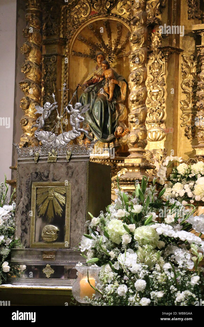 El Altar de Oro, Iglesia de San José. Panama, Casco Antiguo. Heilige Woche 2018 Stockfoto