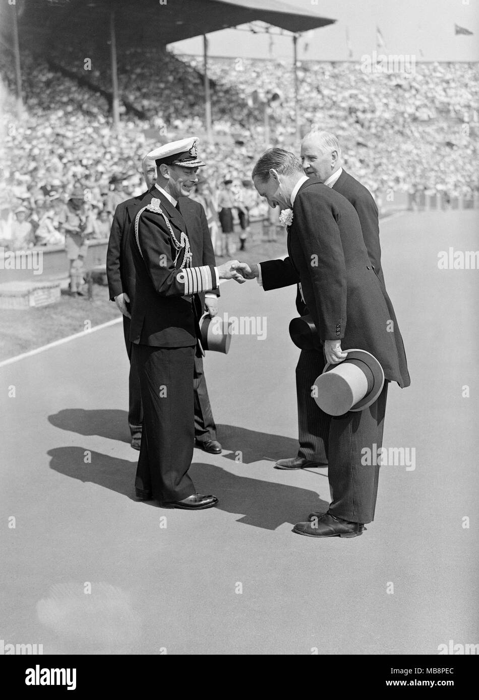 Olympischen Spiele. London. 1948. King George VI treffen Mitglieder des Internationalen Olympischen Komitees am 29. Juli 1948. Stockfoto