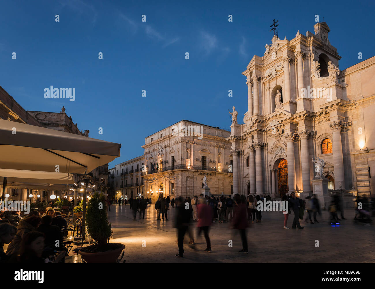 Piazza Duomo und der Kathedrale von Siracusa, Sizilien, Italien. Stockfoto