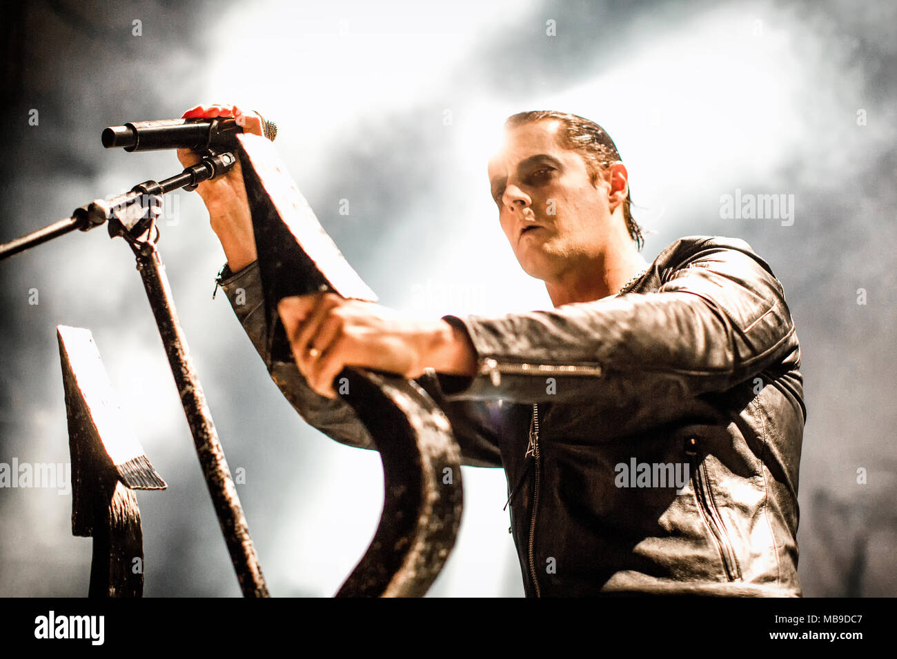 Norwegen, Oslo - 31. März 2018. Der norwegischen Black Metal Band Satyricon führt ein Live Konzert am Rockefeller während der norwegischen Metal Festival Metal Inferno Festival 2018 in Oslo. Hier Sänger Satyr gesehen wird live auf der Bühne. (Foto: Gonzales Foto - Terje Dokken). Stockfoto