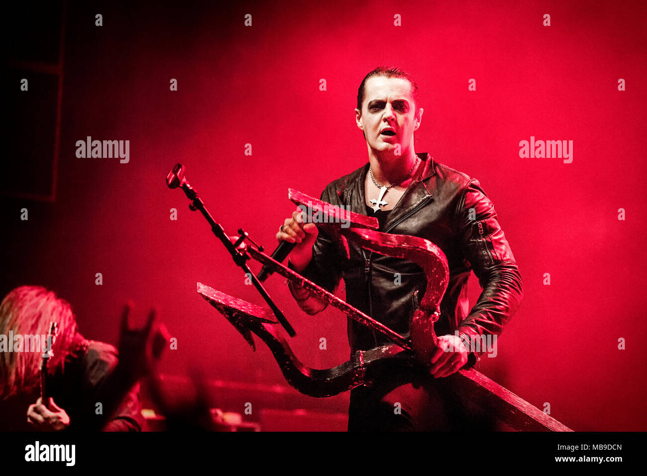 Norwegen, Oslo - 31. März 2018. Der norwegischen Black Metal Band Satyricon führt ein Live Konzert am Rockefeller während der norwegischen Metal Festival Metal Inferno Festival 2018 in Oslo. Hier Sänger Satyr gesehen wird live auf der Bühne. (Foto: Gonzales Foto - Terje Dokken). Stockfoto