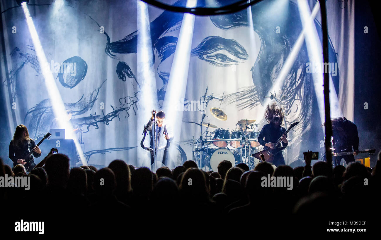 Norwegen, Oslo - 31. März 2018. Der norwegischen Black Metal Band Satyricon führt ein Live Konzert am Rockefeller während der norwegischen Metal Festival Metal Inferno Festival 2018 in Oslo. Hier Sänger Satyr live auf der Bühne mit dem Rest der Band zu sehen ist. (Foto: Gonzales Foto - Terje Dokken). Stockfoto