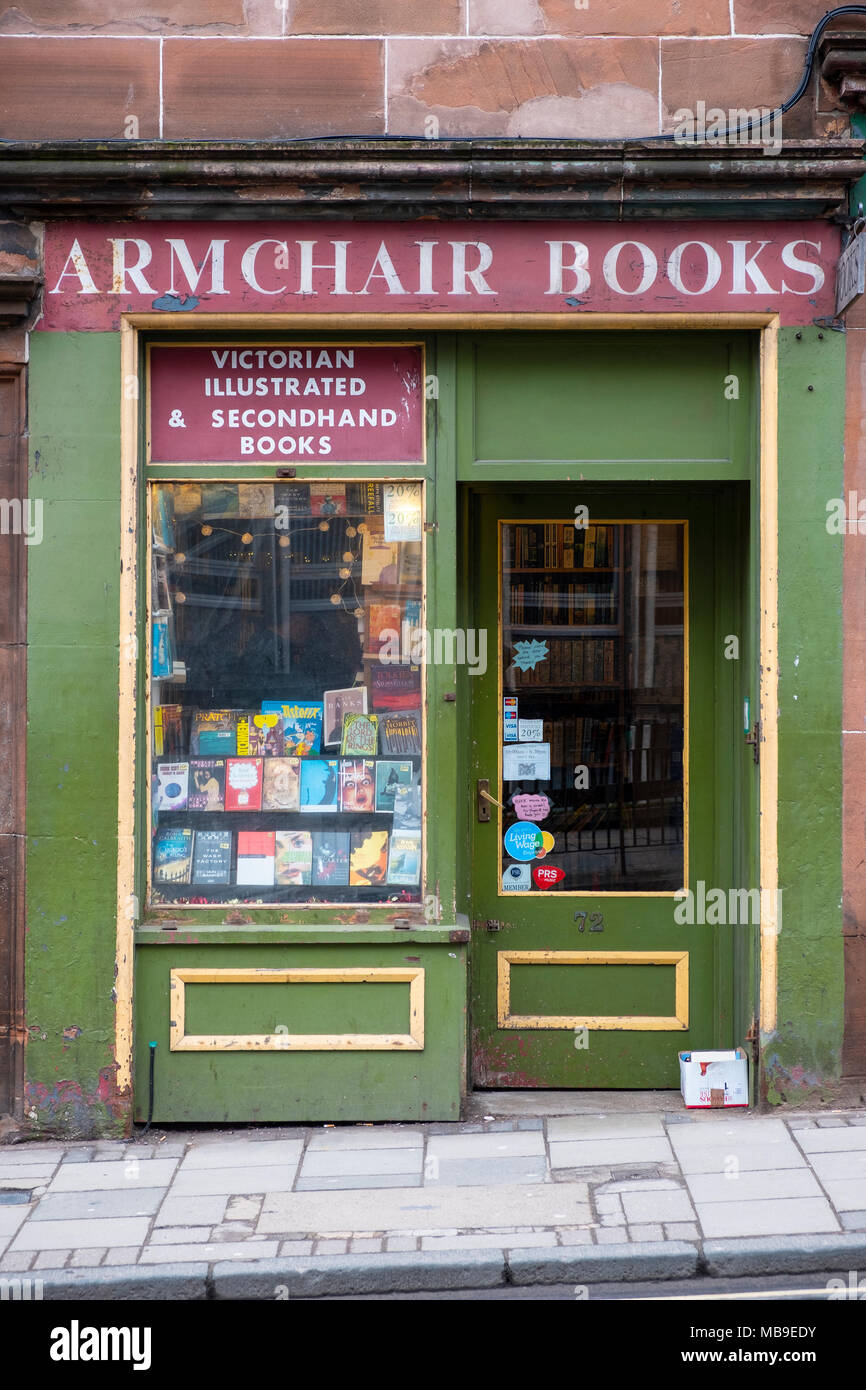 Sessel Bücher second hand Buchladen in der Altstadt von Edinburgh, Schottland, Vereinigtes Königreich Stockfoto