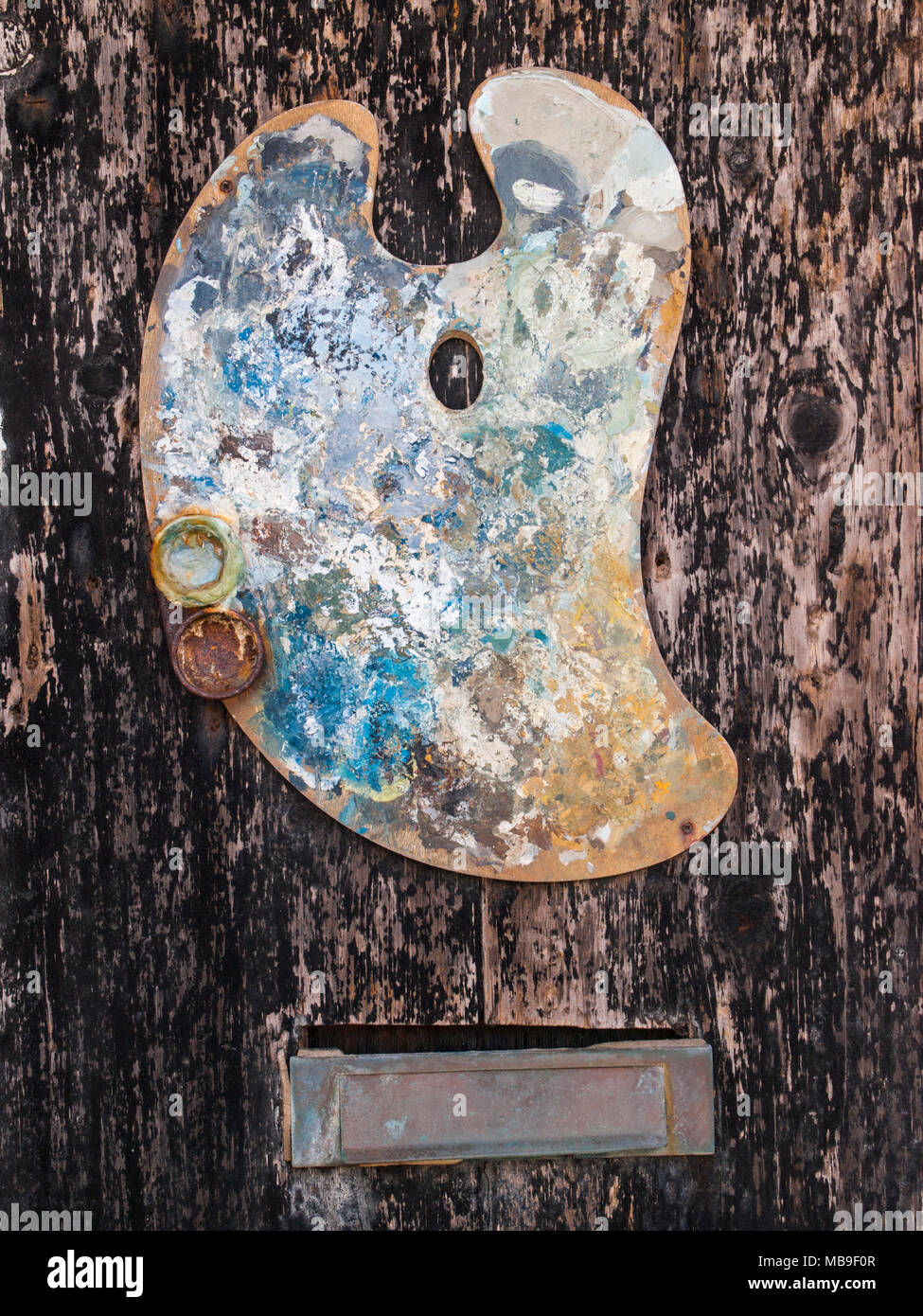 Artist's Palette auf die vordere Tür von einem Studio in St. Ives. Stockfoto