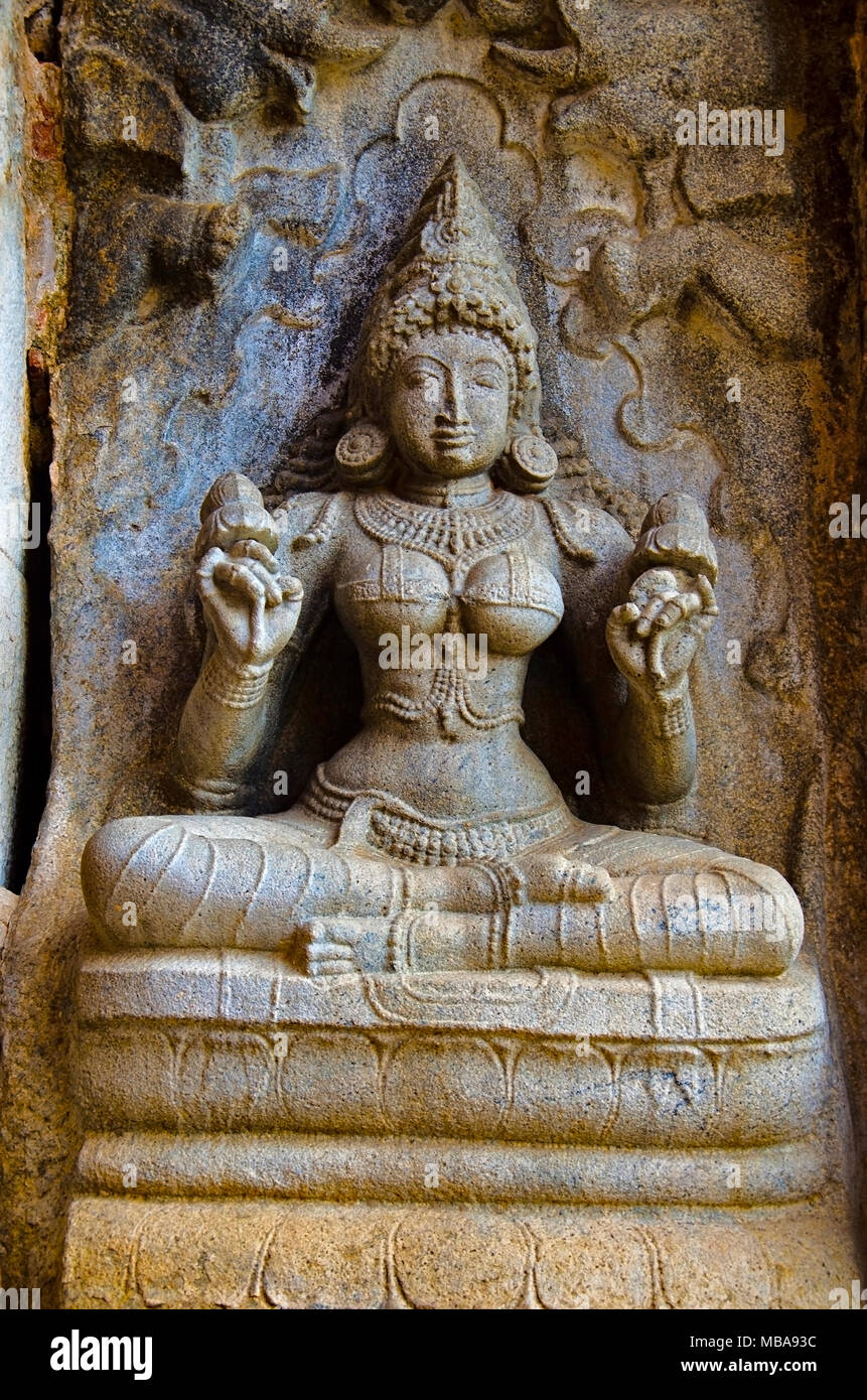 Geschnitzte Götzen in Gangaikondacholapuram Tempel. Thanjavur, Tamil Nadu, Indien. Shiva Tempel hat den größten Lingam in Südindien. Stockfoto