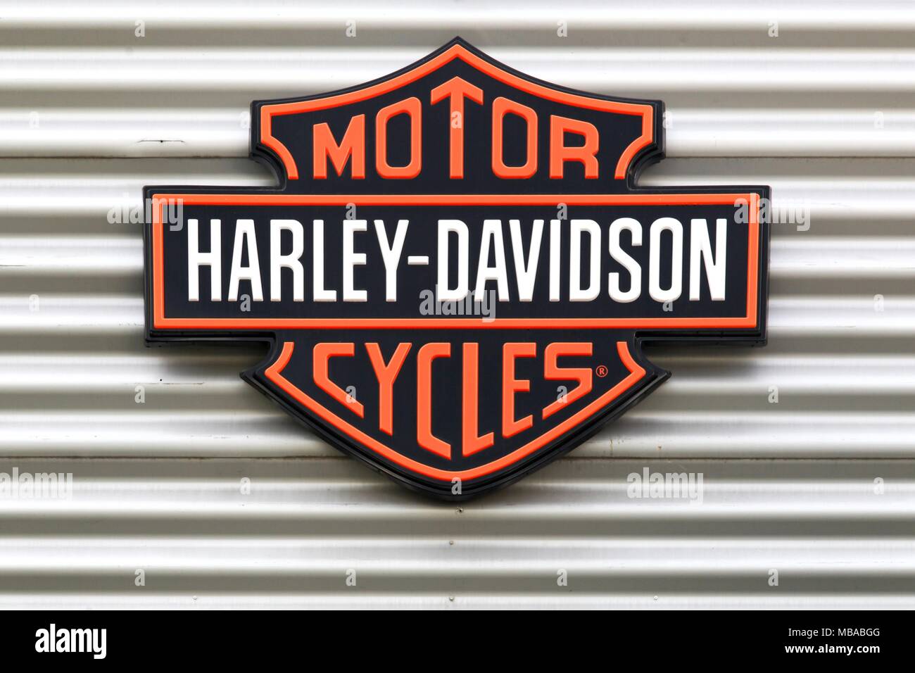 Dardilly, Frankreich - 28. Juni 2017: Harley-Davidson Logo auf eine Wand. Harley-Davidson ist eine US-amerikanische Motorradhersteller, in Milwaukee gegründet Stockfoto
