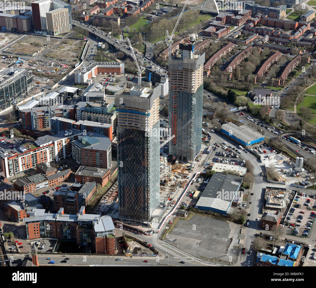 Luftaufnahme von zwei neuen Türmen Wolkenkratzer in Manchester Stockfoto