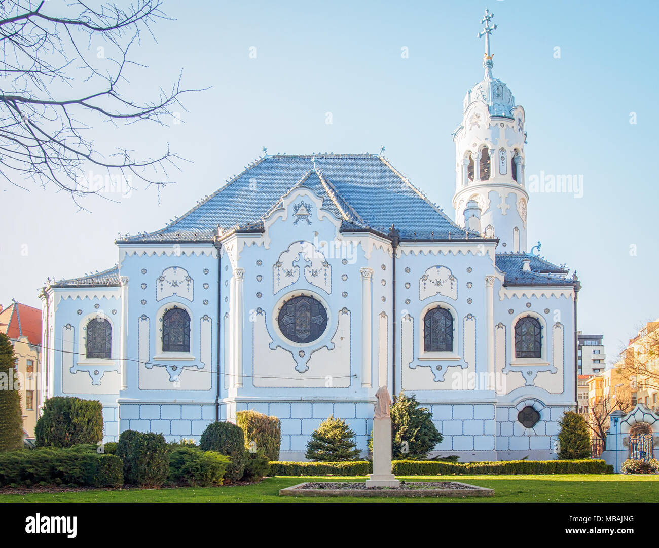 Kirche St. Elisabeth, die allgemein als Blaue Kirche in Bratislava, Slowakei bekannt Stockfoto