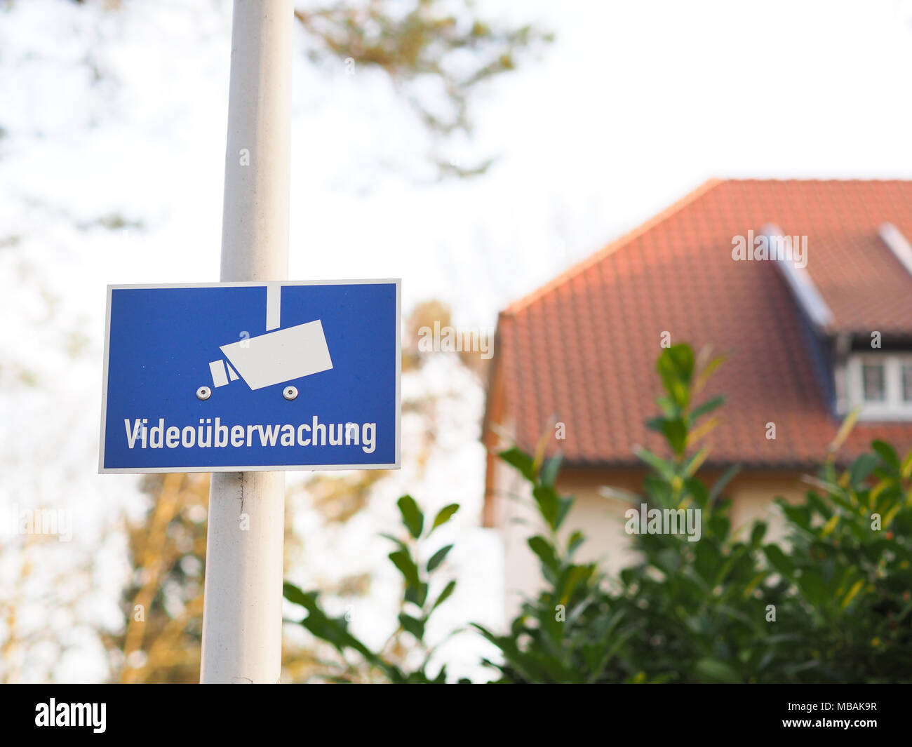 Deutsche Zeichen mit den Worten Videoüberwachung, scurity oder Sicherheitskonzept Stockfoto