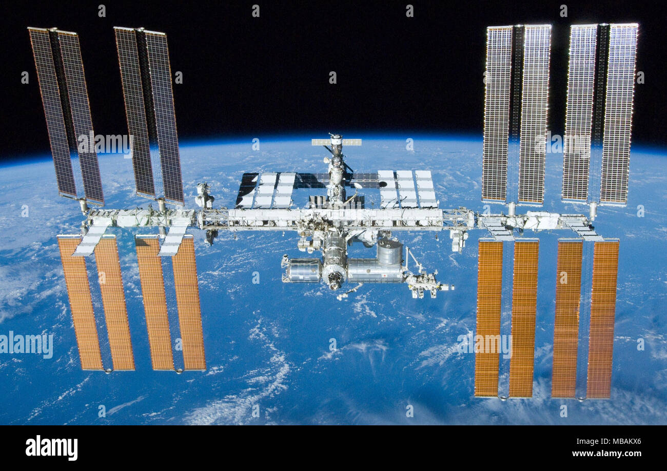 Internationale Raumstation am 23. Mai 2010 Von der scheidenden Space Shuttle "Atlantis" während der Mission STS-132 gesehen Stockfoto