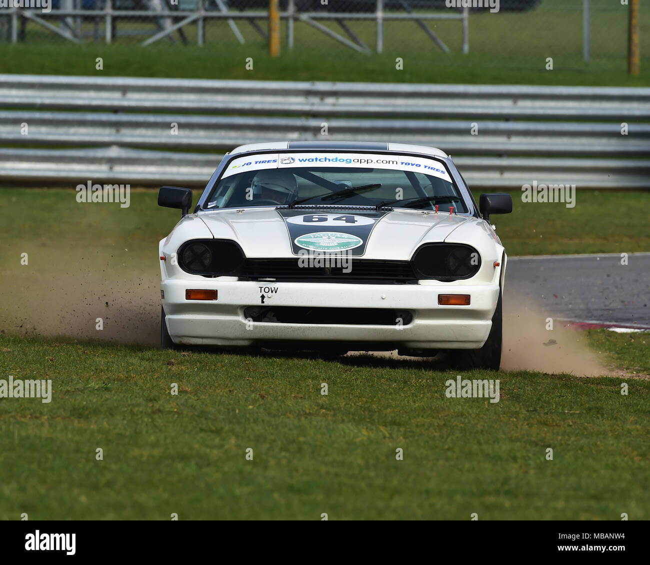 Snetterton Rennstrecke, Snetterton, Norfolk, England, Samstag, 7. April 2018. Kevin Dickins, Jaguar XJS, dauert, bis das Gras am Murray's, in Stockfoto