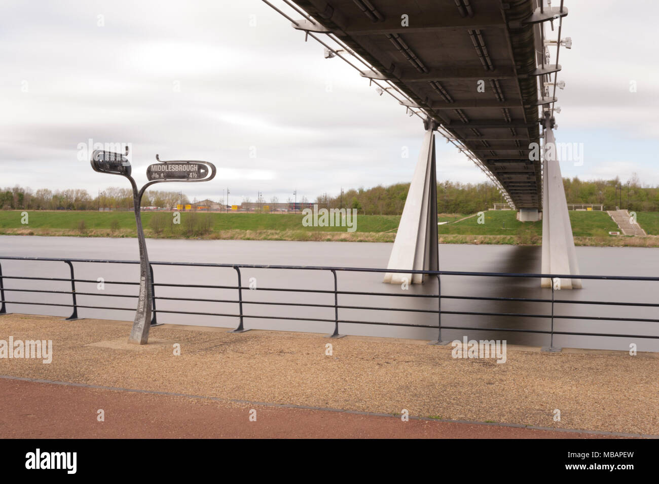 Infinity Brücke Gehweg, Stockton on Tees Stockfoto