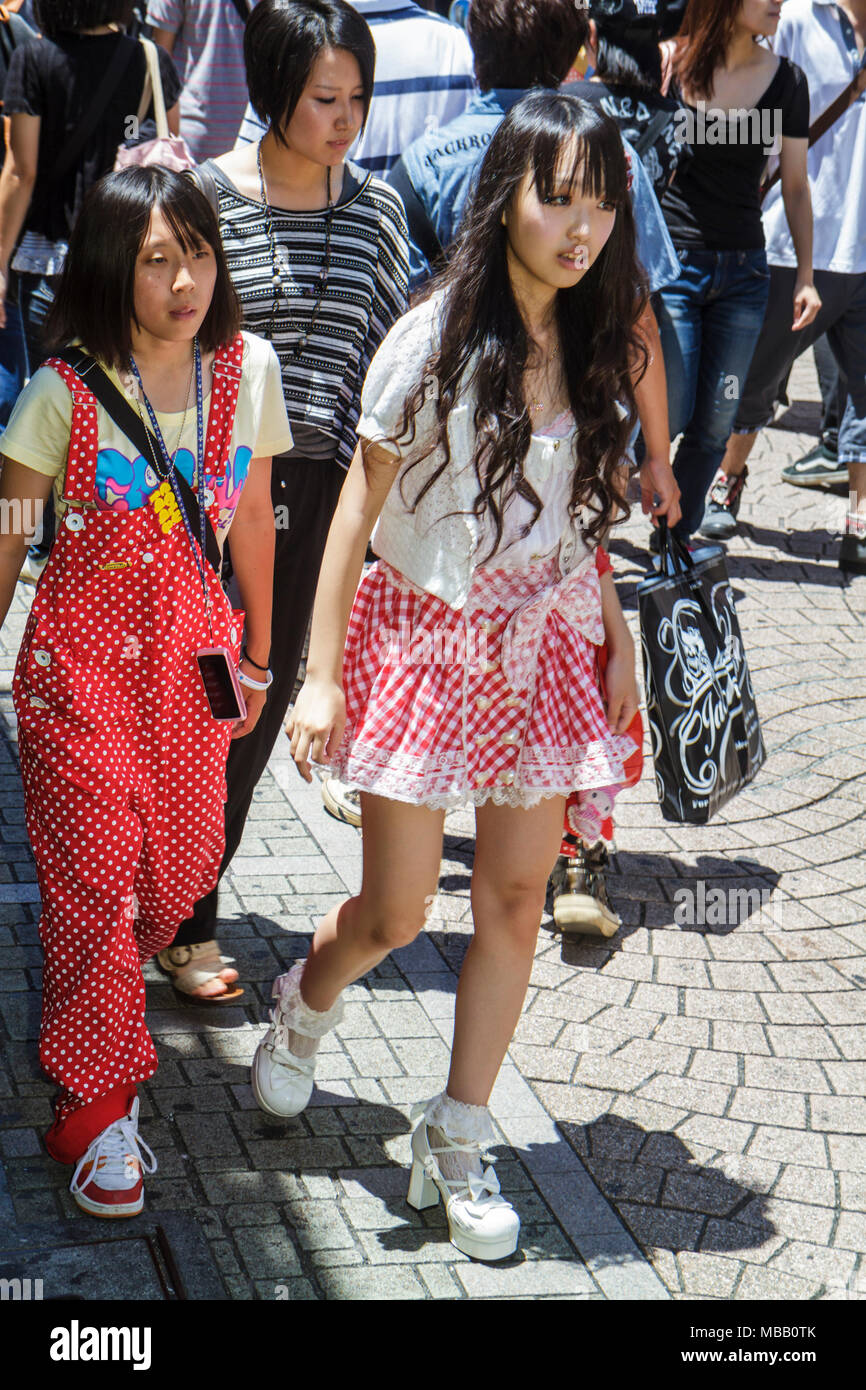 Tokyo Japan Harajuku Takeshita Dori Street shopping Shopper asiatische