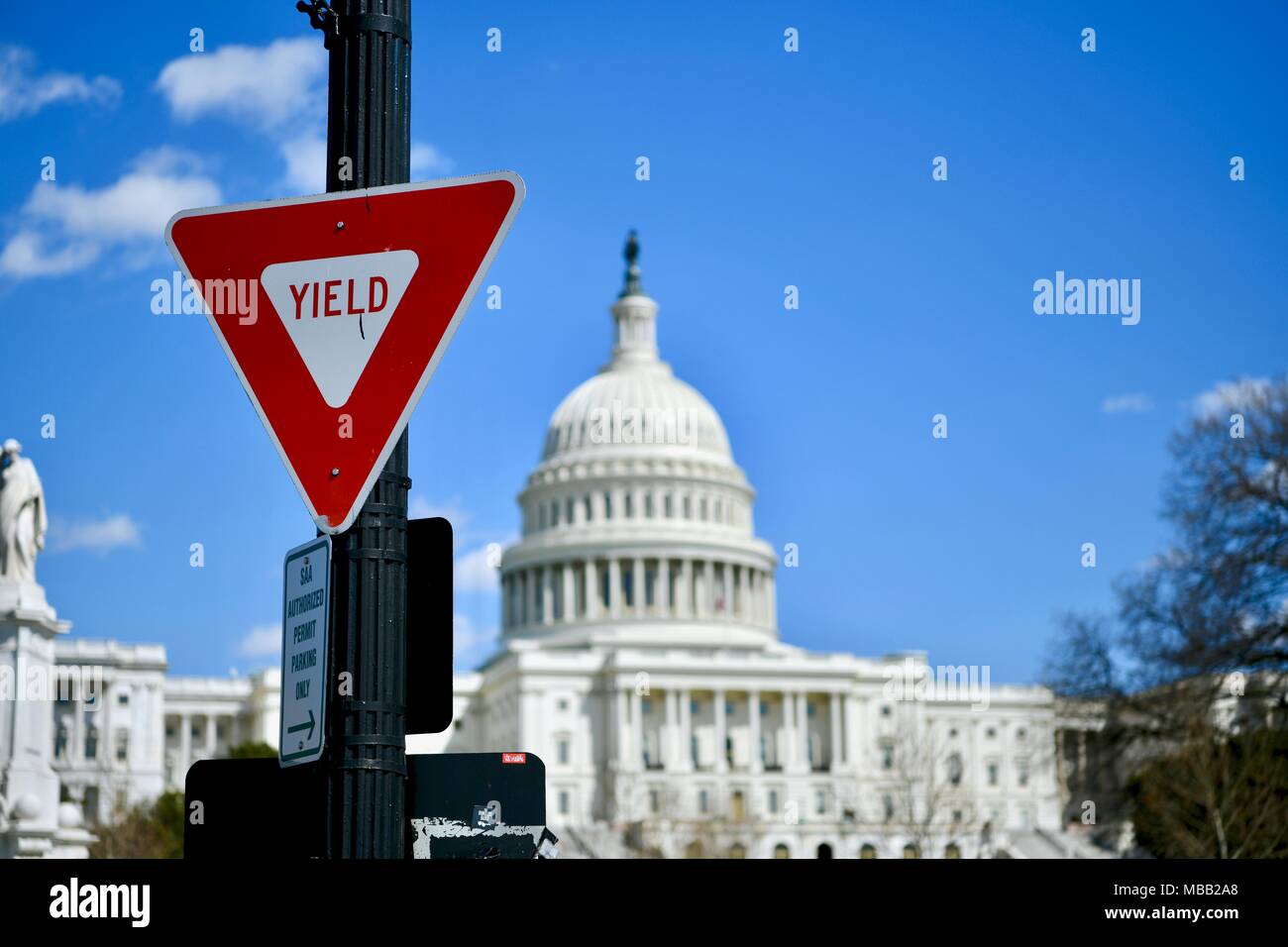 Ertrag Zeichen vor der United States Capitol in Washington DC, USA Stockfoto