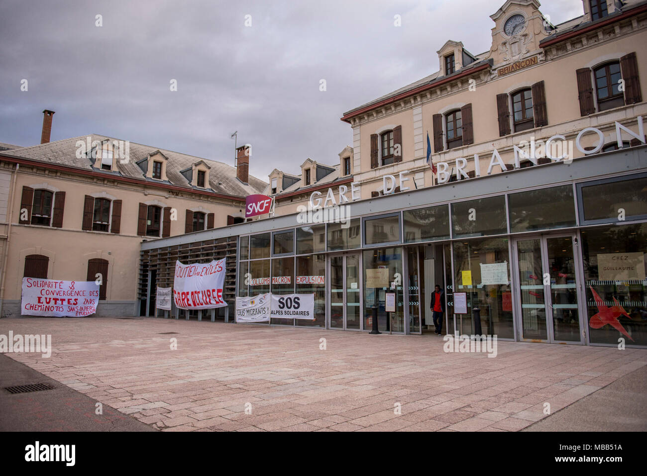 April 9, 2018 - Briancon, France-April 9, 2018: Migranten Grenze Frankreich Italien, Briancon Bahnhof von Migranten und sozialen Zentren belegt undokumentierte Migranten in Frankreich. Credit: Stefano Guidi/ZUMA Draht/Alamy leben Nachrichten Stockfoto