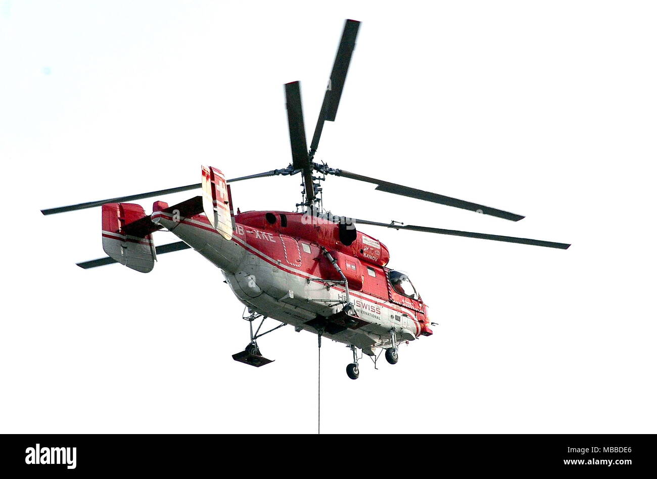 Wolkenkratzer von Assicurazioni Generali in der Stadt leben, die Installation von einem Kran für die Anwendung der schriftlich mit Hilfe eines Hubschraubers (Maurizio Maule, Mailand - 2018-04-10) ps das Foto in Übereinstimmung mit dem Kontext, in dem "genommen wurde verwendet werden können, und ohne beleidigende Absicht der Anstand des Volkes vertreten Stockfoto
