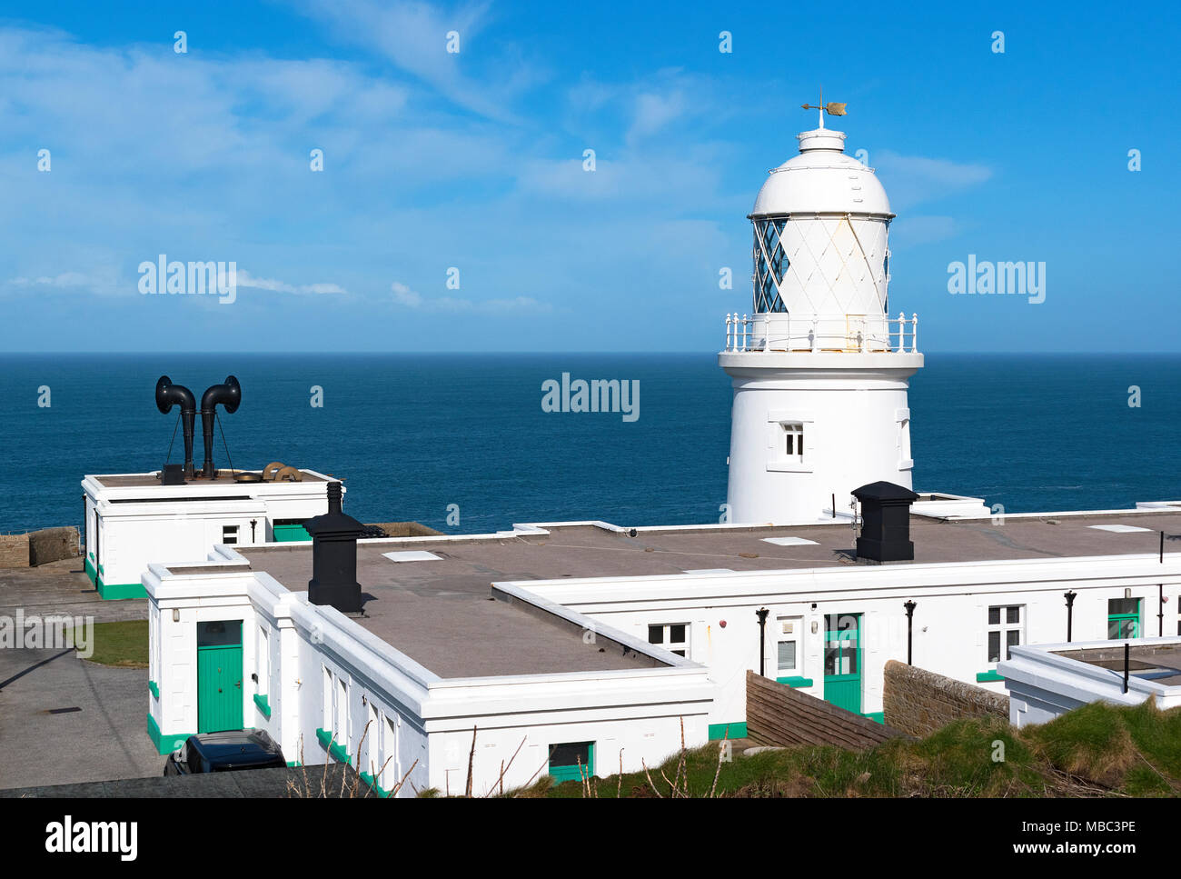 Pendeen lighthouse an der Atlantikküste in West Cornwall, England, Großbritannien, Großbritannien. Stockfoto