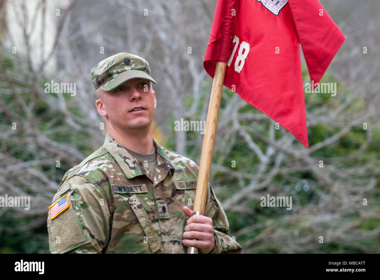 Die Nord-carolina Army National Guard führte eine Bereitstellung Zeremonie für 878Th 130 Manöver der Erweiterung Feuerwehr Ingenieur Unternehmen Februar 17, 2018 am King's Mountain High School, King's Mountain, N.C.. Stockfoto