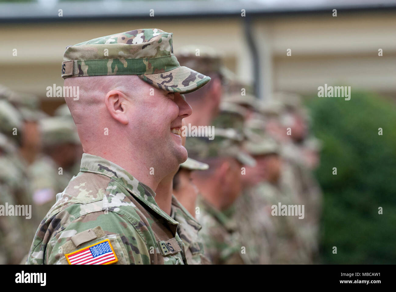 Die Nord-carolina Army National Guard führte eine Bereitstellung Zeremonie für 878Th 130 Manöver der Erweiterung Feuerwehr Ingenieur Unternehmen Februar 17, 2018 am King's Mountain High School, King's Mountain, N.C.. Stockfoto