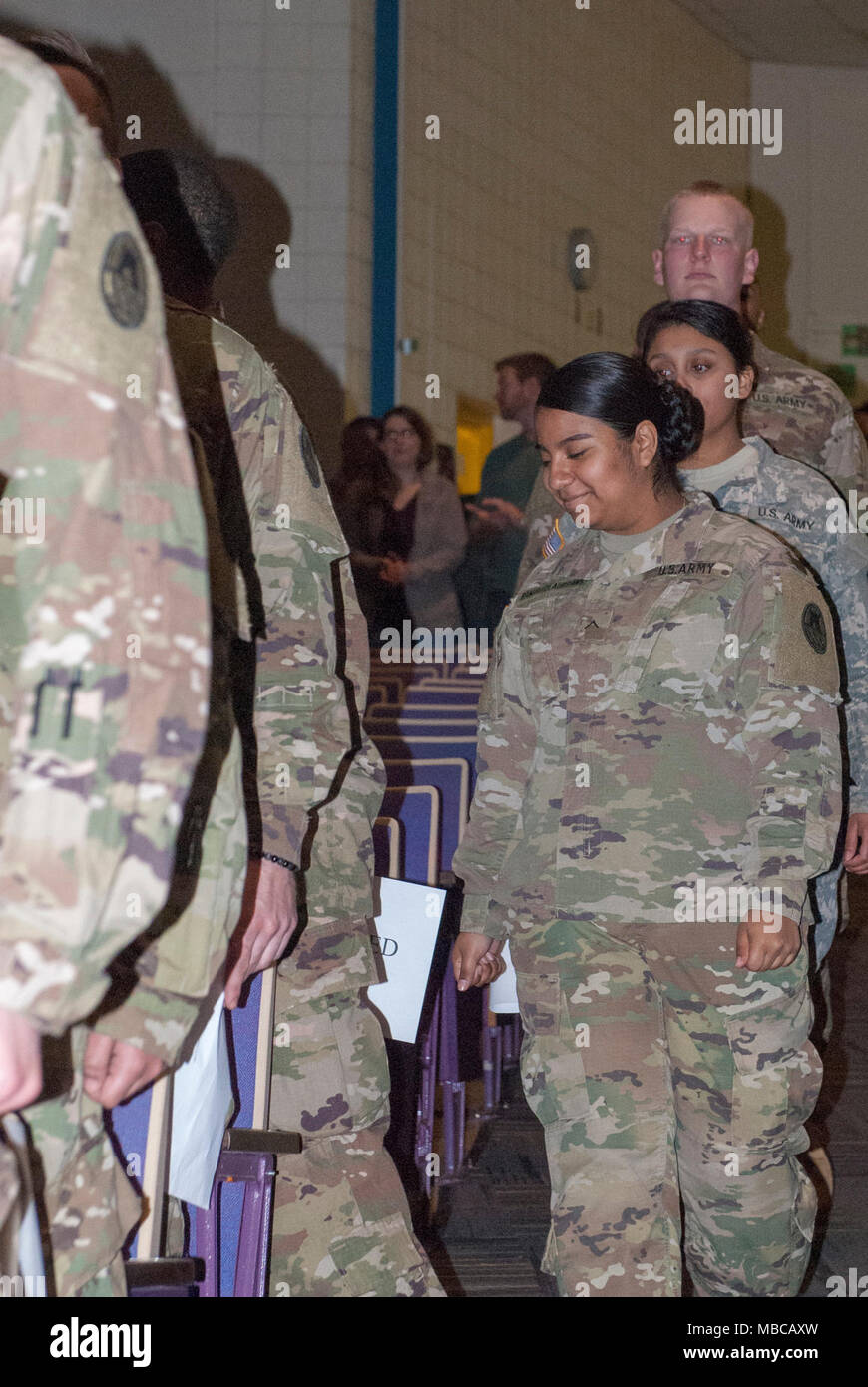 Die Nord-carolina Army National Guard führte eine Bereitstellung Zeremonie für 878Th 130 Manöver der Erweiterung Feuerwehr Ingenieur Unternehmen Februar 17, 2018 am King's Mountain High School, King's Mountain, N.C.. Stockfoto