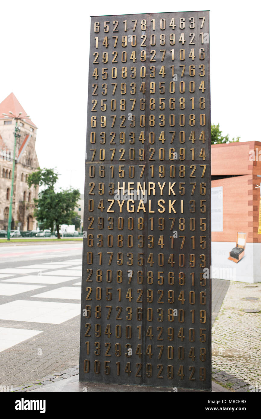 Pomnik oder Cryptologist Kryptologen-Denkmal kryptologów (Denkmal) für die Erfinder der Enigma Maschine in Poznan, Polen. Stockfoto