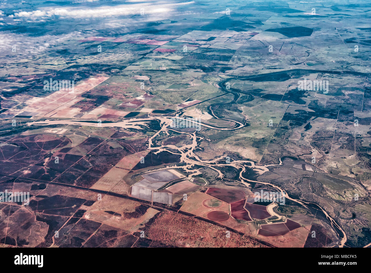 Luftaufnahme von Mustern aus getrockneten Fluss Bäche und Feldern entlang der Ostküste von Australien Stockfoto