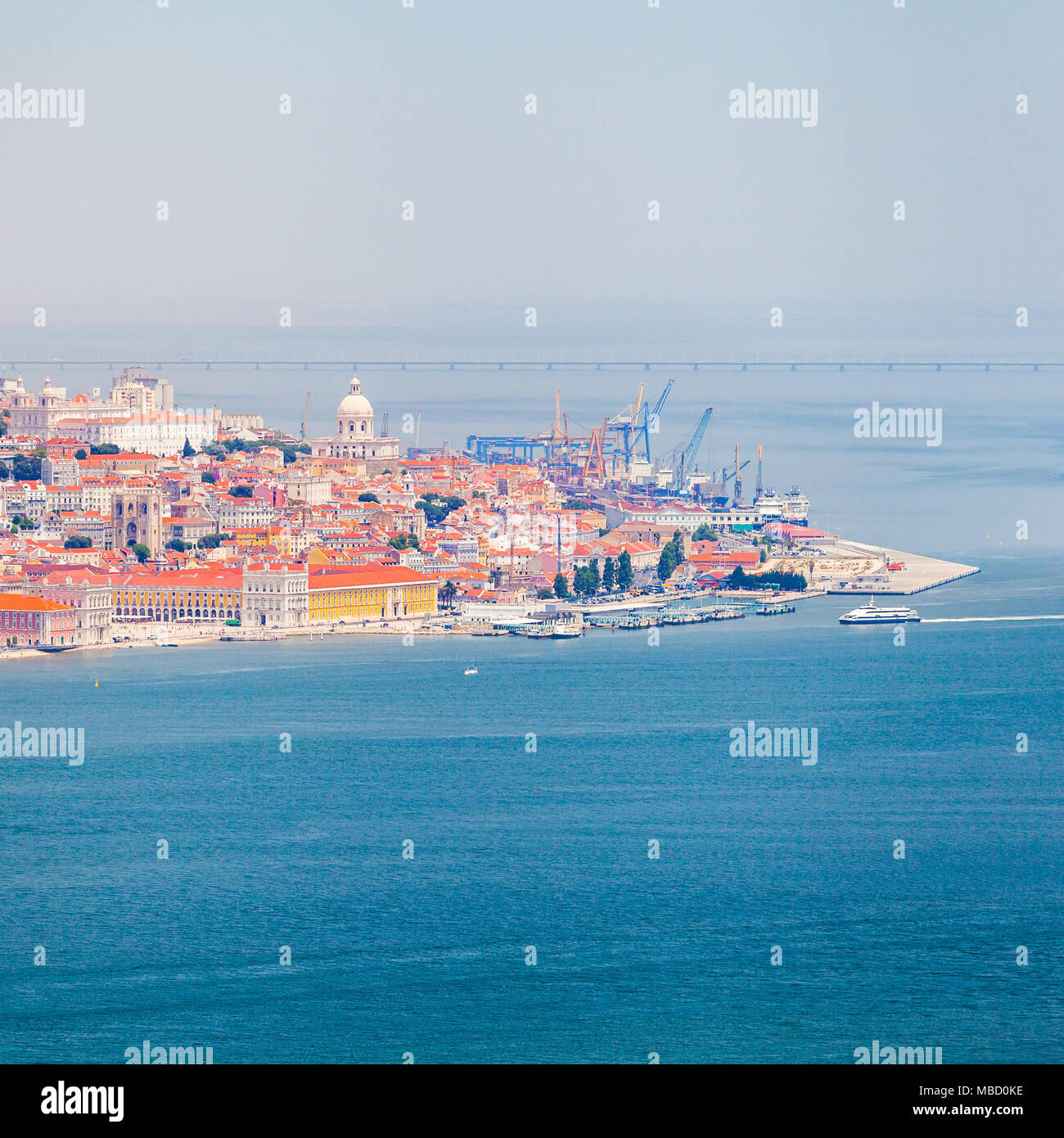 Lissabon Panorama von der nationalen Heiligtum von Christus, dem König, Stockfoto