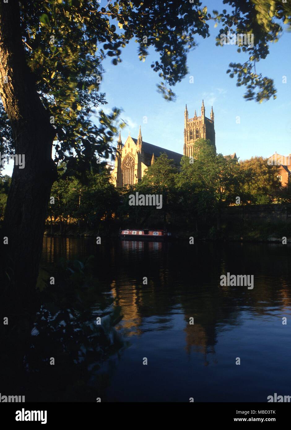 Hereford & Worcester, Fluss Severn und Worcester Cathedral © 2006 Charles Walker/ Stockfoto