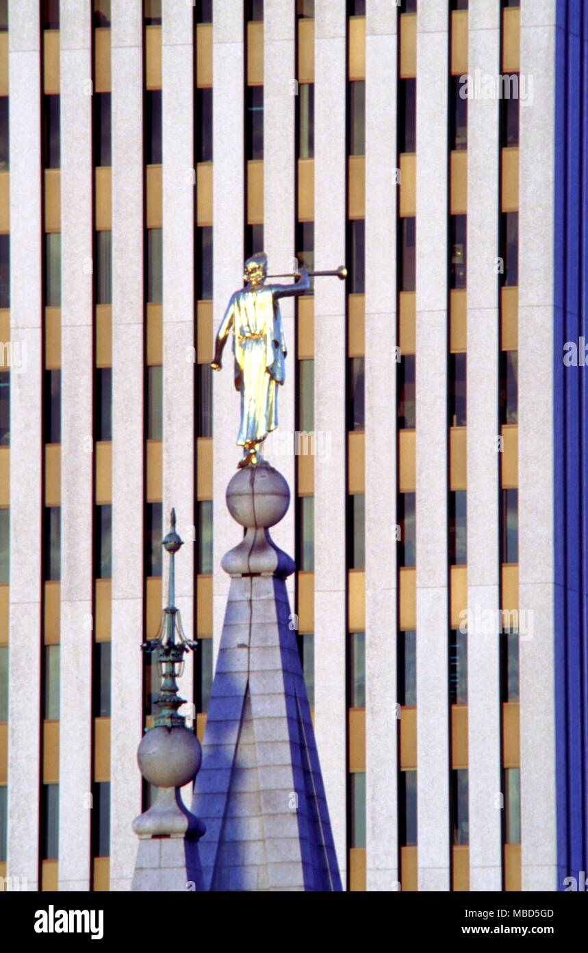 Mormonen - der Engel Moroni. Detail der Engel Moroni, Trompete im Osten, auf der Tempel der Mormonen in Salt Lake City. Stockfoto