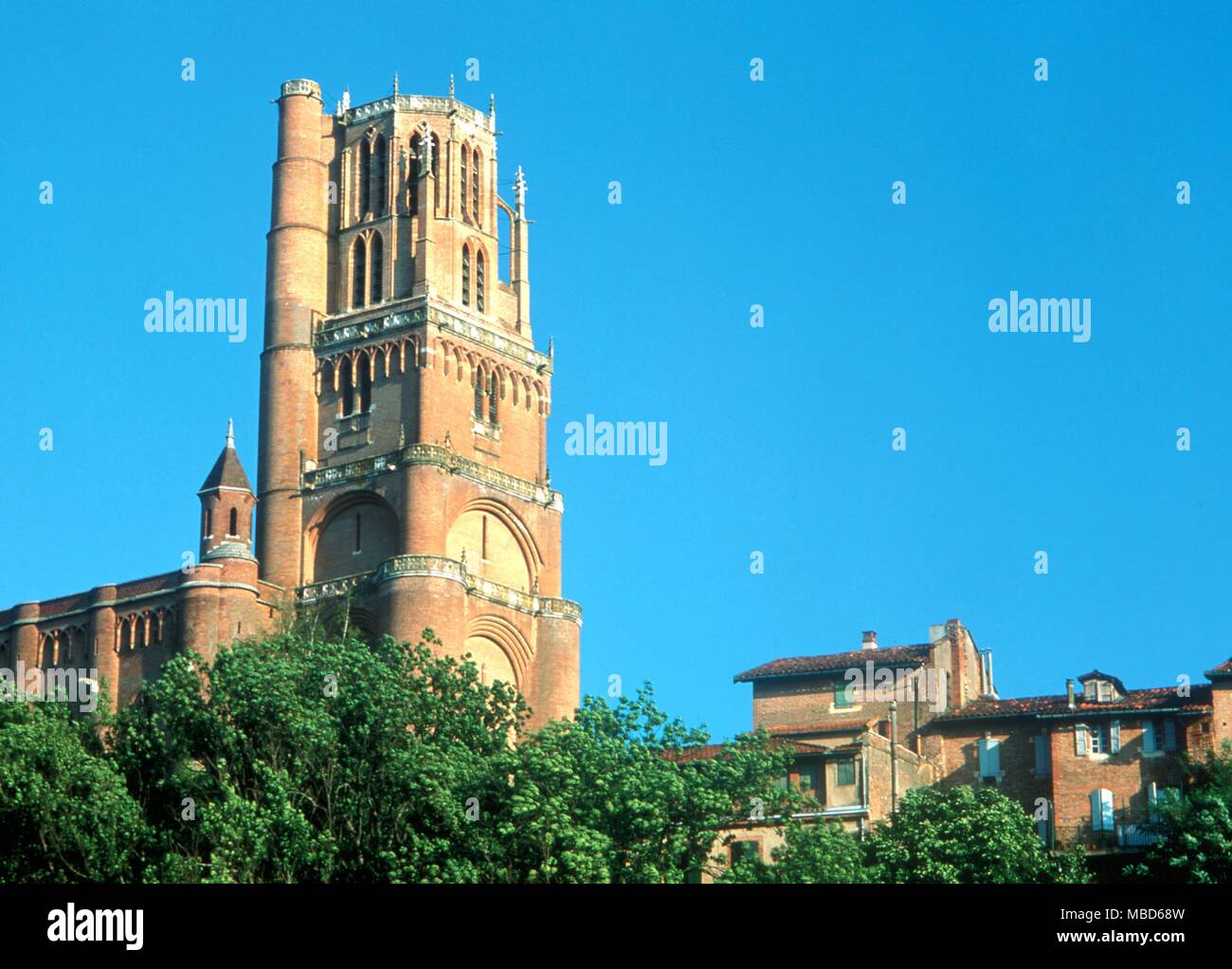 Katharer und Albigenser - der Stadt, die der regionale Name der Albigenser, die Katharer gab Albi. Zu diesem Tag der Stadt wird durch die Festung wie Turm der Kathedrale Sainte Cecile dominiert - ©/Charles Walker Stockfoto