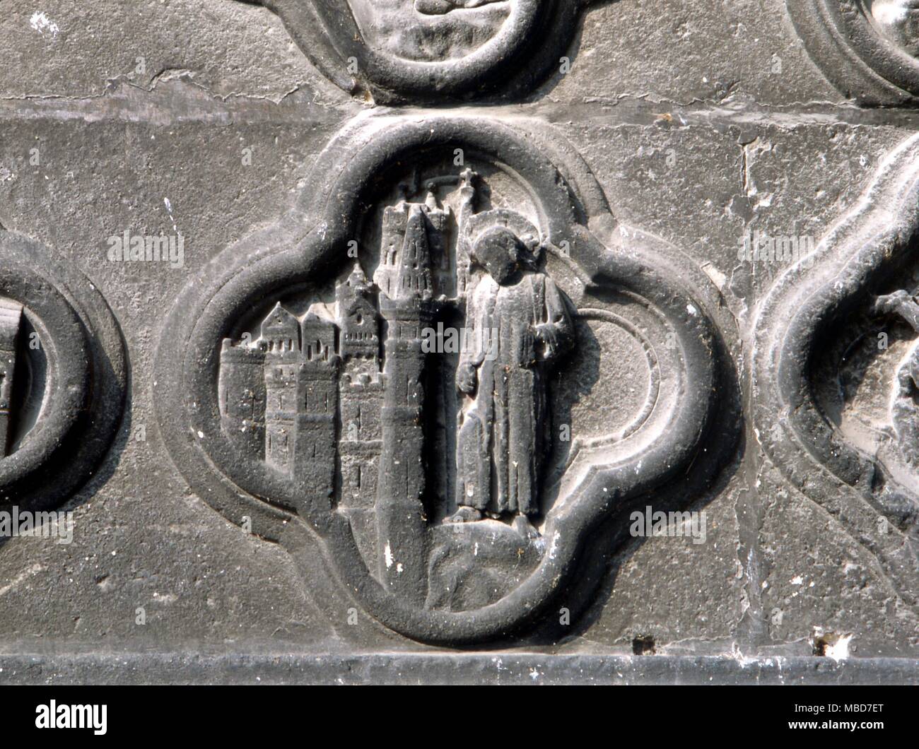 Amiens Symbole - Die alchemistische Zentrales Portal der Kathedrale von Amiens. Für Details, siehe Fulcanelli's 'Le Mystere des Cathedrales', 1971. Stockfoto