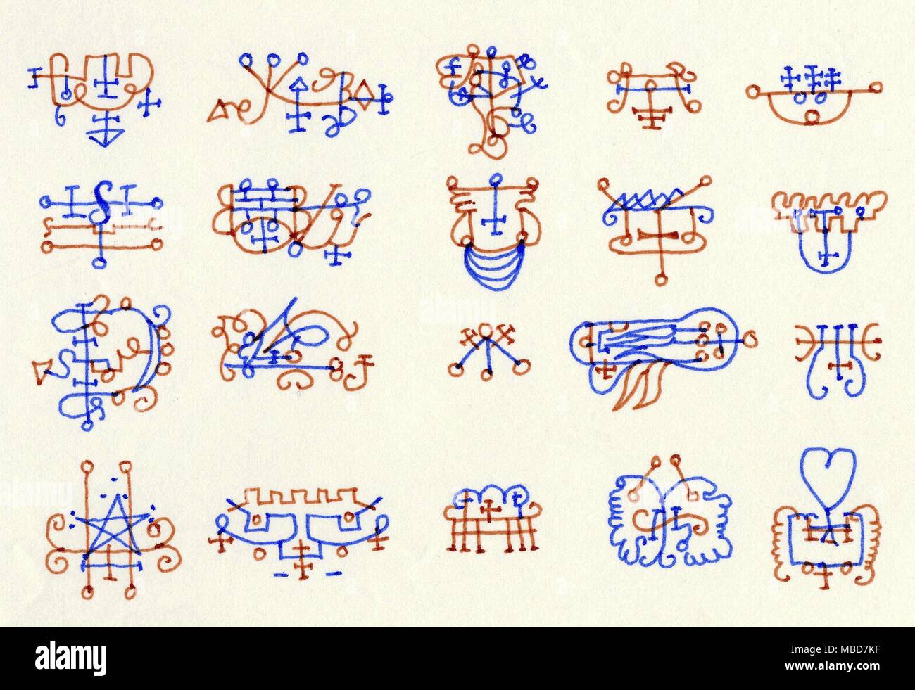 20 Daemon - Siegel, aus dem salomonischen Literatur. Diese Serie von einem Manuskript des 17. Jahrhunderts kopiert wurden, in der British Library. Lesen von links nach rechts, von oben, das Siegel repräsentieren die Dämonen: ANDREALPHUS BALAM BERITH IPOS SYSTRY ANDROMALIUS BATHIN AGAROS GOMORY WEINSTOCK ASODAI BELETH MARBAS SHAX ZEPAR ASTAROTH BELIAL BARBATOS VAPULA SEERE Stockfoto
