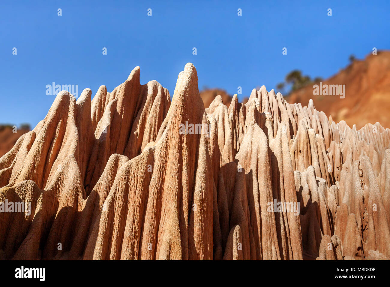Die Red tsingy von Antsiranana (Diego Suarez), Madagaskar. Natürliche Karste aus Sandstein, Mergel und Kalkstein Stockfoto