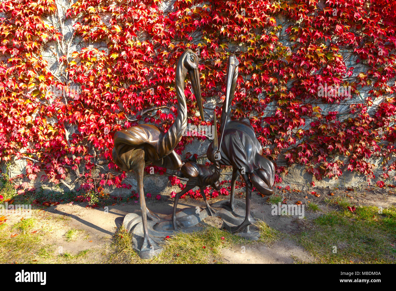 Fantastische fantasy Skulpturen im Park im Dorf Buki Ukraine. Oktober 11, 2014 Stockfoto