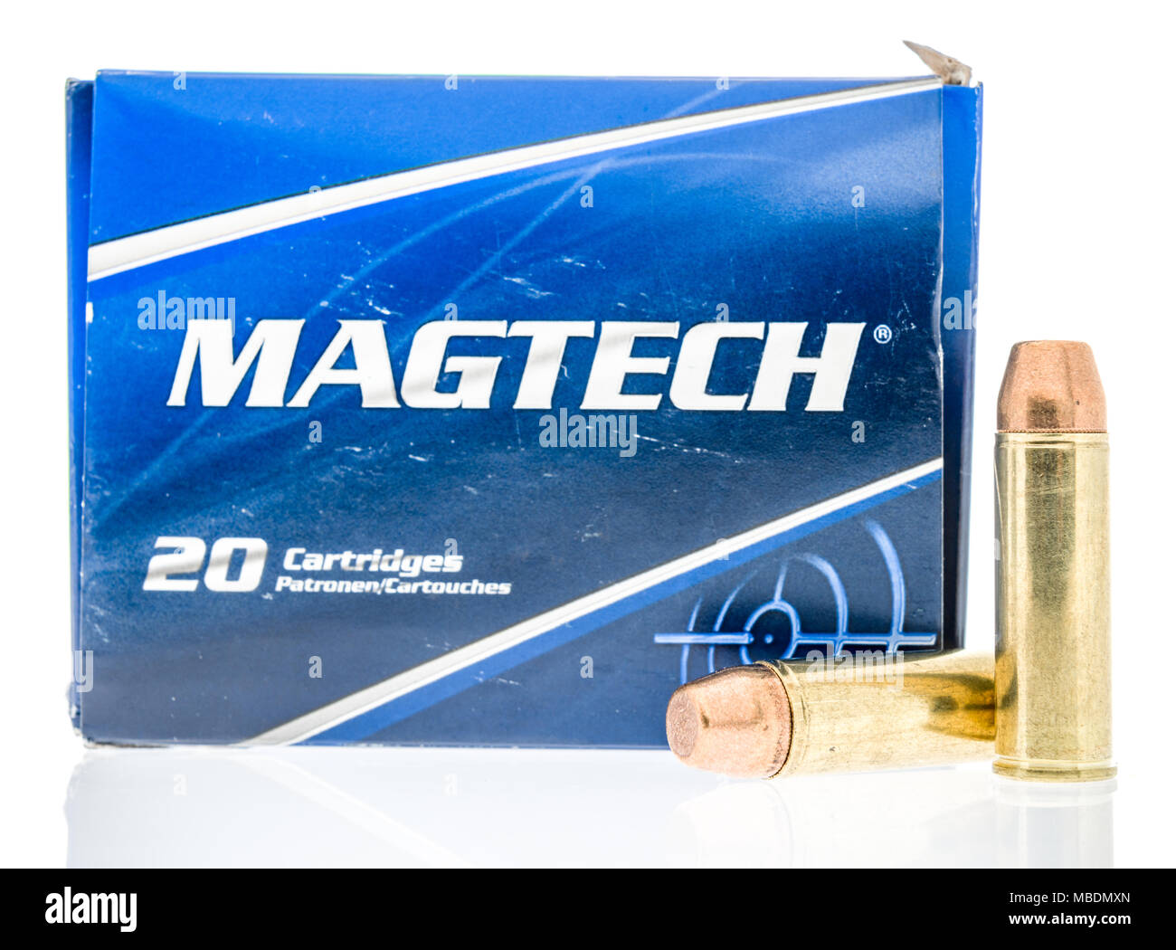 Winneconne, WI - 30. März 2018: eine Box von Magtech Munition an einem isolierten Hintergrund. Stockfoto