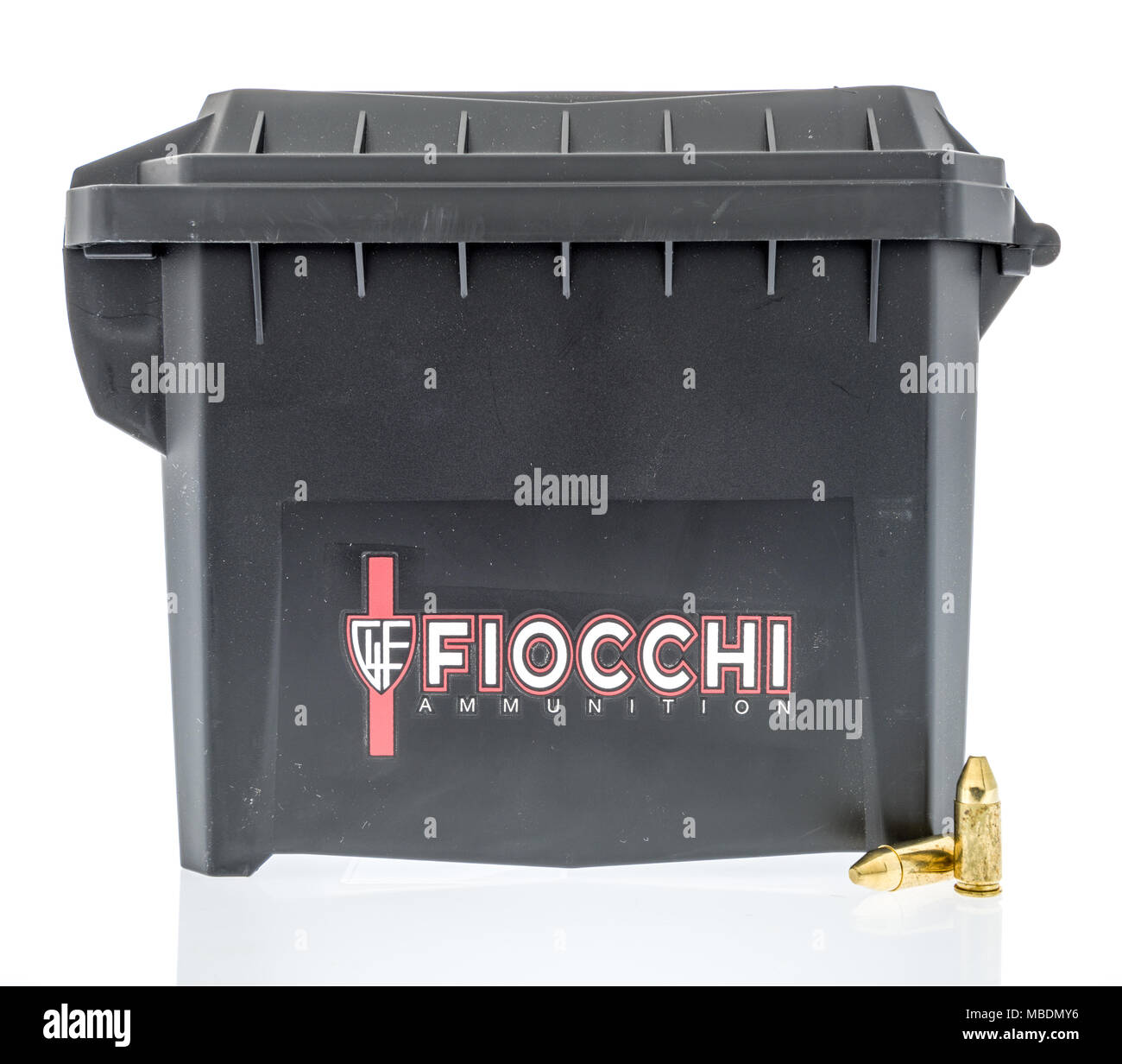 Winneconne, WI - 30. März 2018: ein Kanister des Fiocchi Munition an einem isolierten Hintergrund. Stockfoto