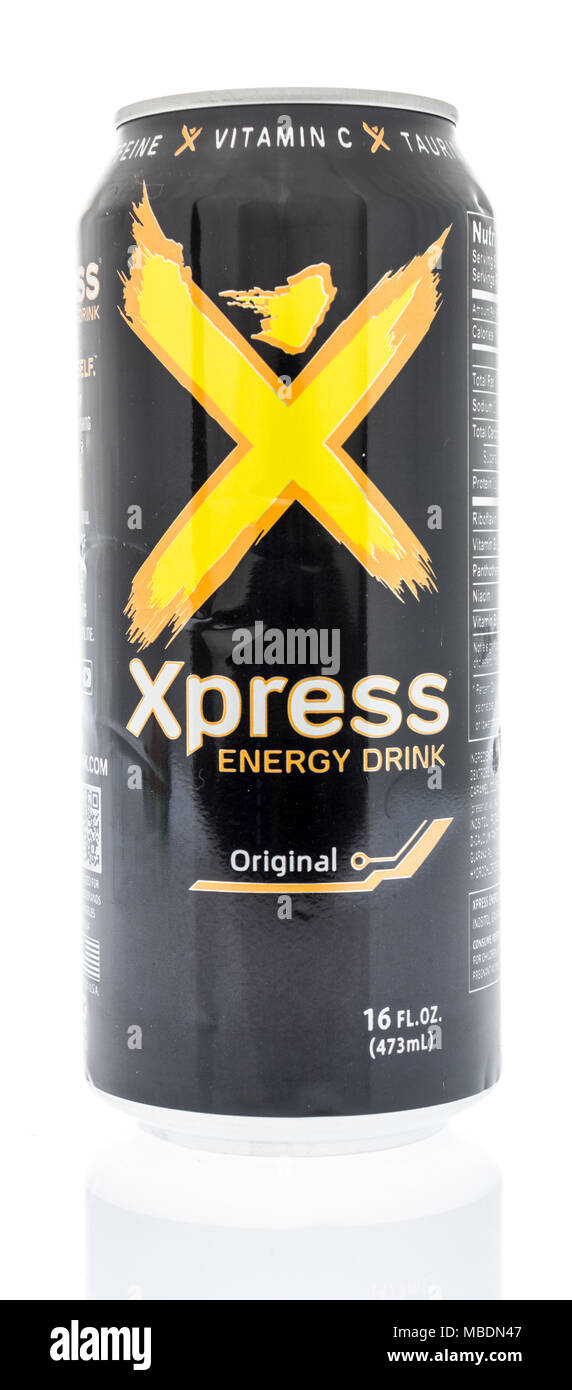 Winneconne, WI - 6. April 2018: eine Dose Xpress energy drink auf einem isolierten Hintergrund. Stockfoto