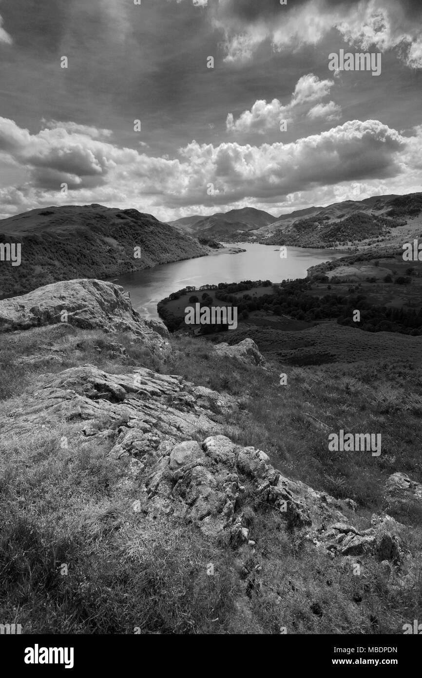 Anzeigen von Ullswater von Green Hill Crag, Gowbarrow fiel, Nationalpark Lake District, Cumbria County, England, Großbritannien Stockfoto