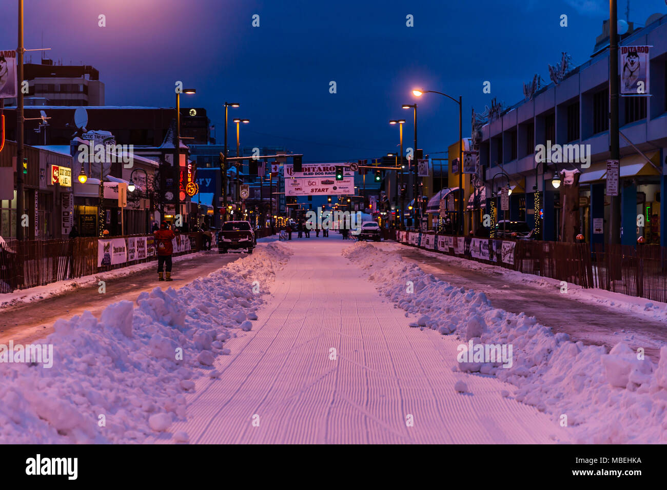 Zeremonielle Start am frühen Morgen für zeremonielle Start des Iditarod in Anchorage Alaska Stockfoto