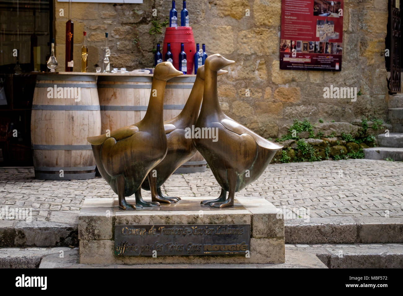Statue von gänsen -Fotos und -Bildmaterial in hoher Auflösung – Alamy