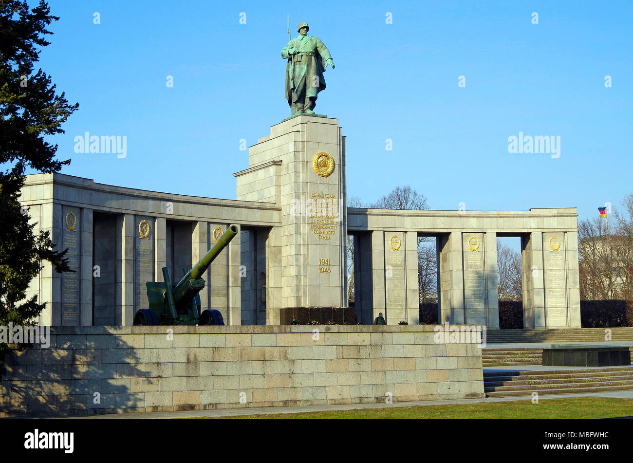 Bronzestatue von Martin Luther erstellt im Jahr 1890 die einzige erhaltene Teil der großen Luther Denkmal in der Nähe der Marienkirche, der Rest eingeschmolzen Stockfoto