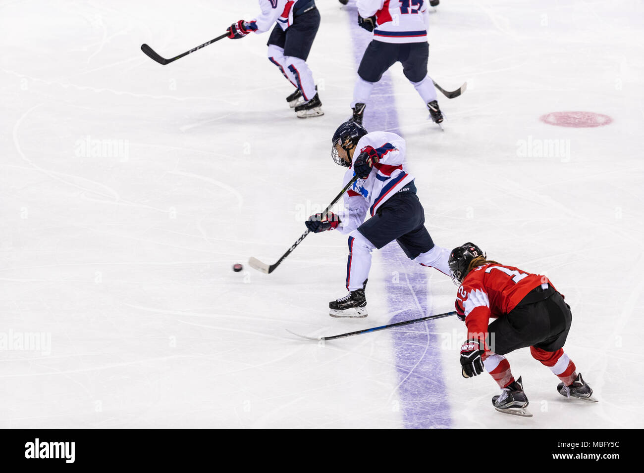 Korea (vereint) vs der Schweizer Frauen Eishockey Wettbewerb bei den Olympischen Winterspielen PyeongChang 2018 Stockfoto