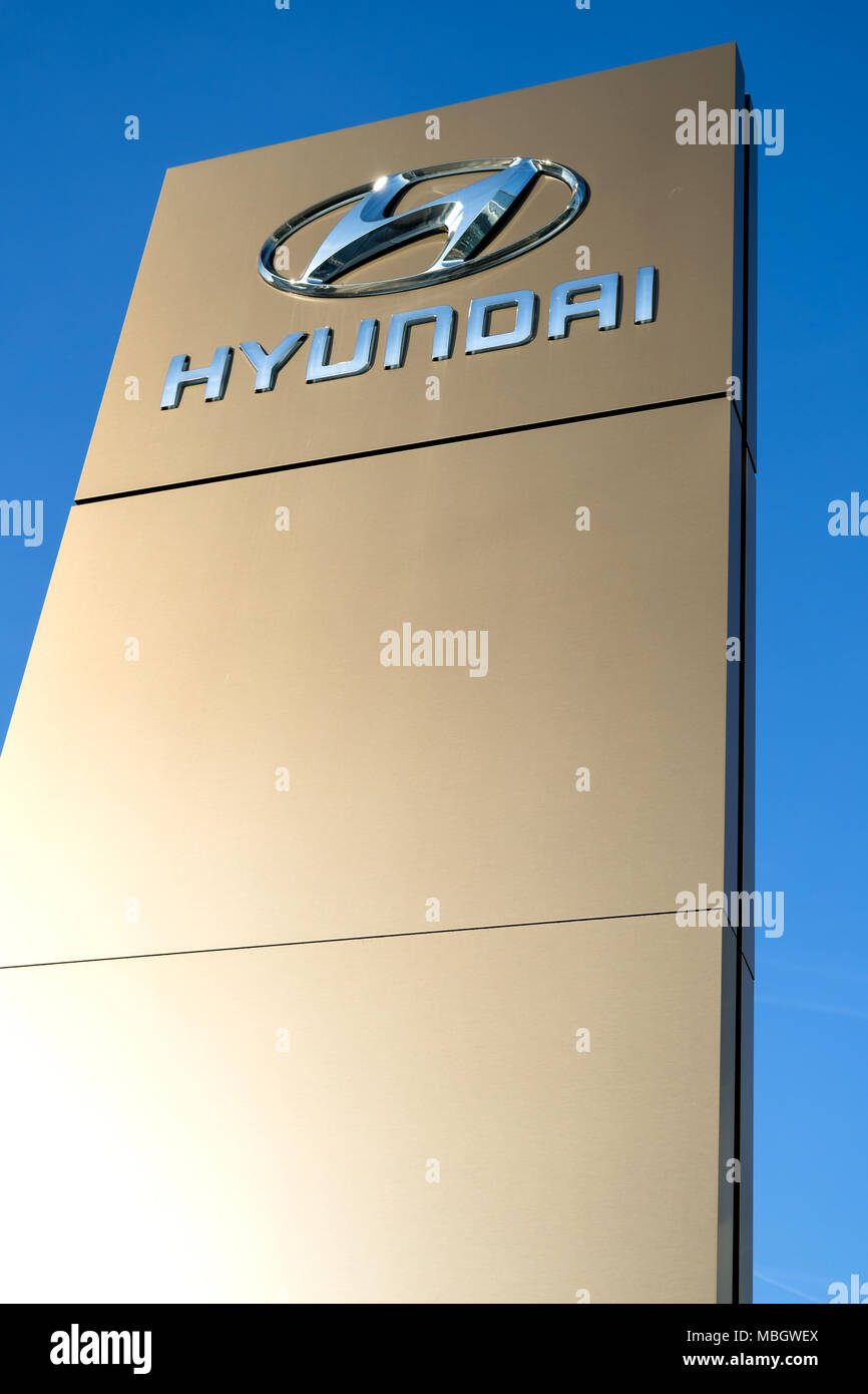 Das hyundai logo -Fotos und -Bildmaterial in hoher Auflösung – Alamy