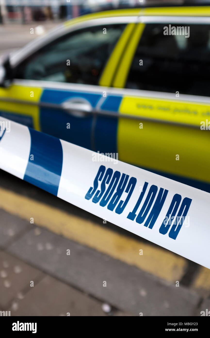 London, England-Police Linie, nicht kreuzen - Crime Scene Investigation - selektive Fokus Stockfoto