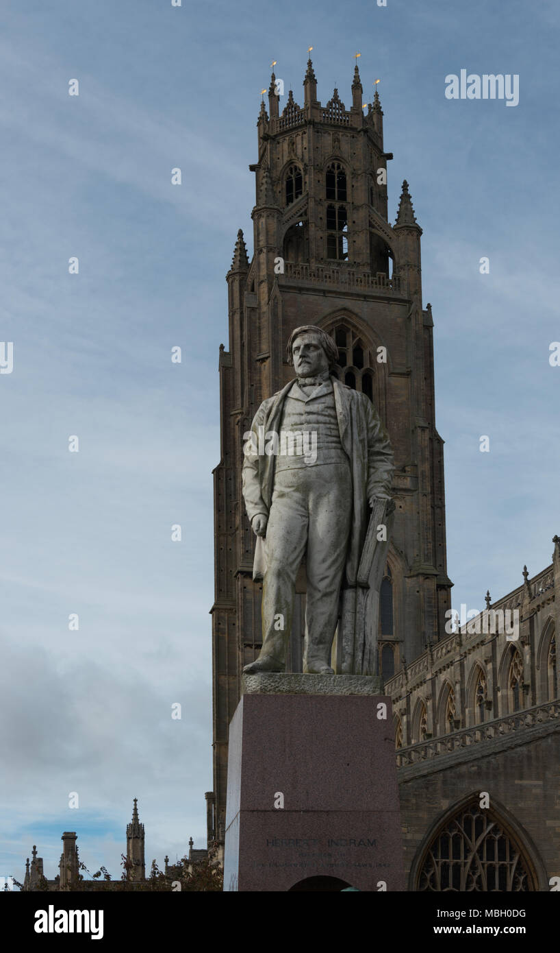 Saint Botolph's Church und die Statue von Herbert Ingram, Boston, England Stockfoto