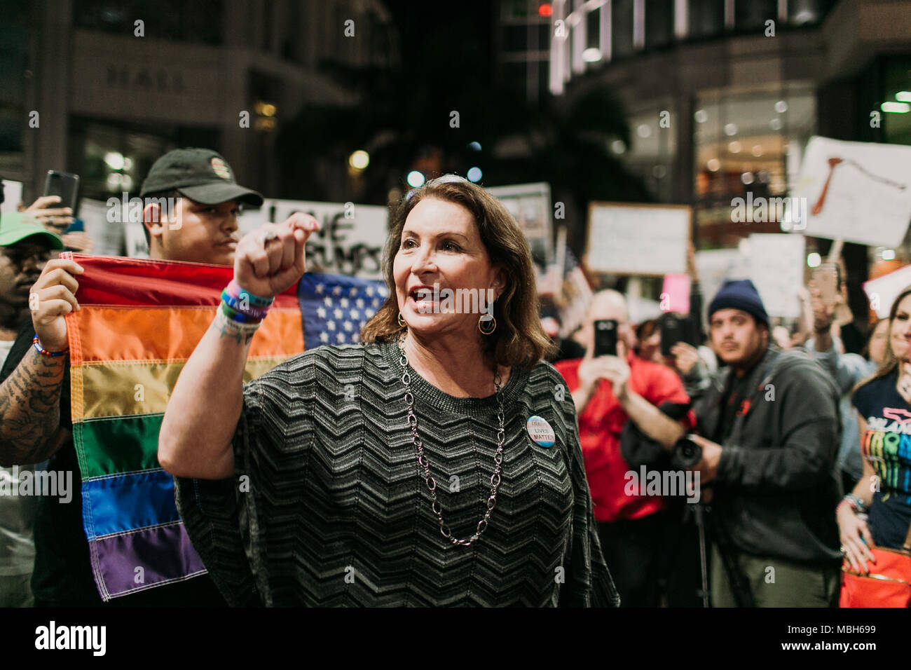 Anti-Trump friedlichen Protest in der Innenstadt von Orlando (2016). Stockfoto